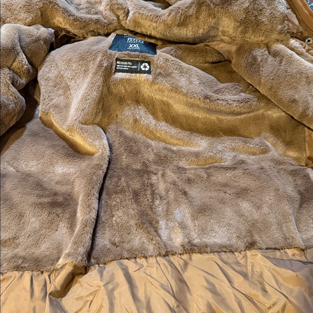 #20. Hollister Long Tan Puffer Coat with Fur Trim. Xxl - Picture 11 of 15